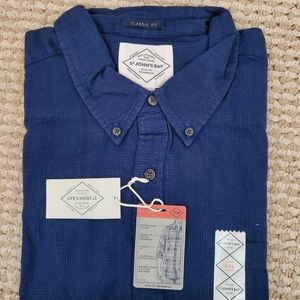 St. John's Bay Men's flannel button down long sleeve shirt.